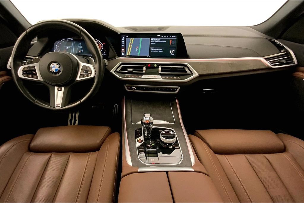 Used 2022 BMW X5 xDrive40i w/ M Sport Package AWD/4WD image 16