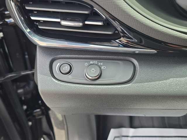 Certified 2025 Buick Envista Avenir FWD image 24