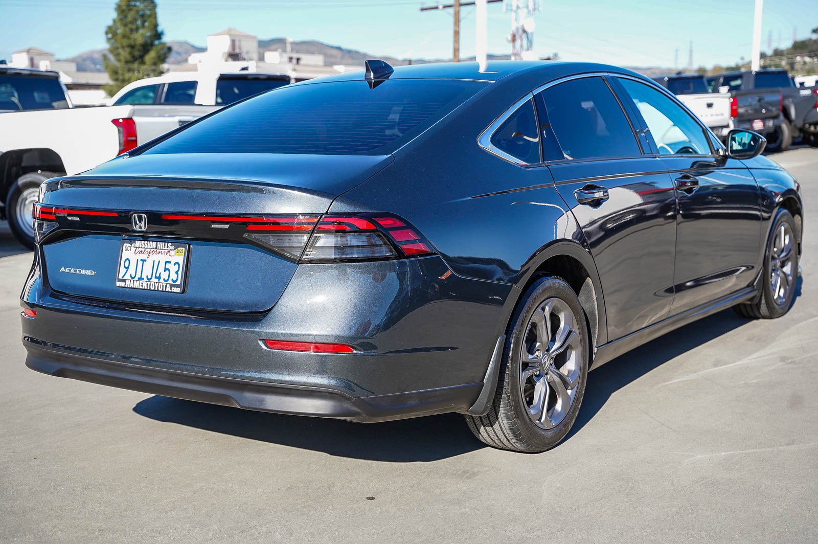 Used 2023 Honda Accord EX image 9