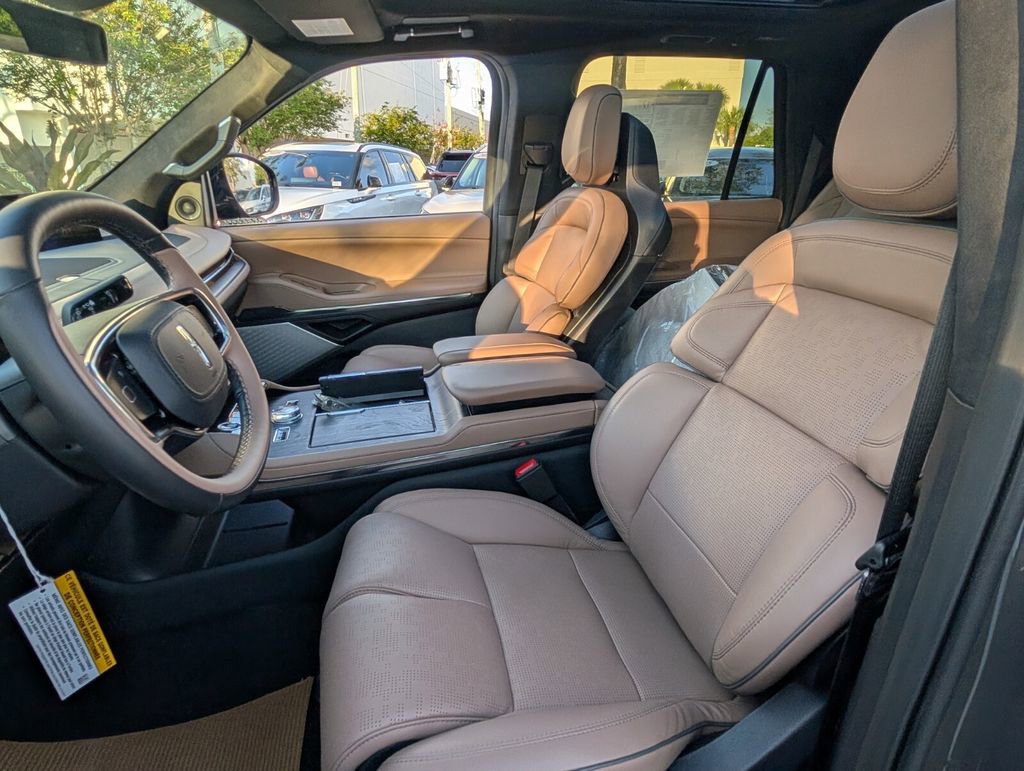 New 2026 Lincoln Navigator L Black Label image 10