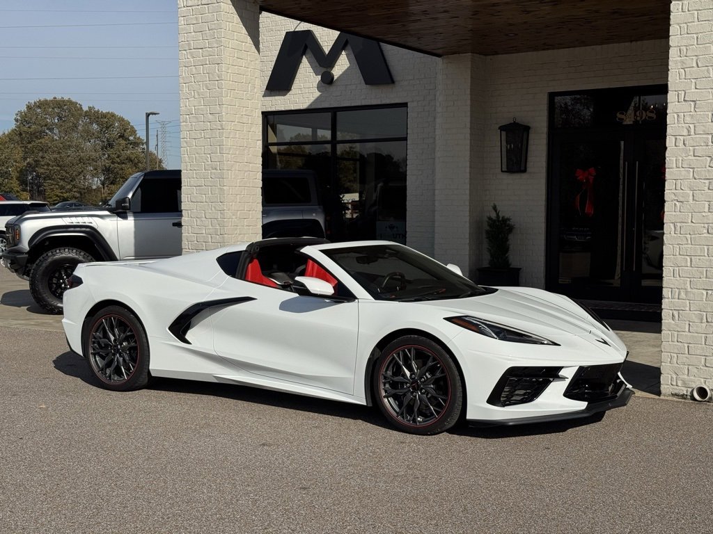 Used 2025 Chevrolet Corvette Stingray Preferred Cpe w/ 2LT image 24