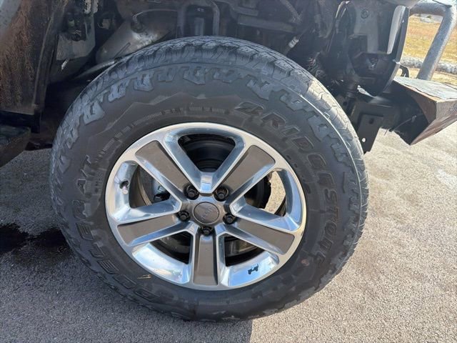 Used 2017 Jeep Wrangler Unlimited Sahara w/ Connectivity Group image 5