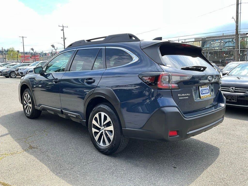 Certified 2023 Subaru Outback Premium image 7