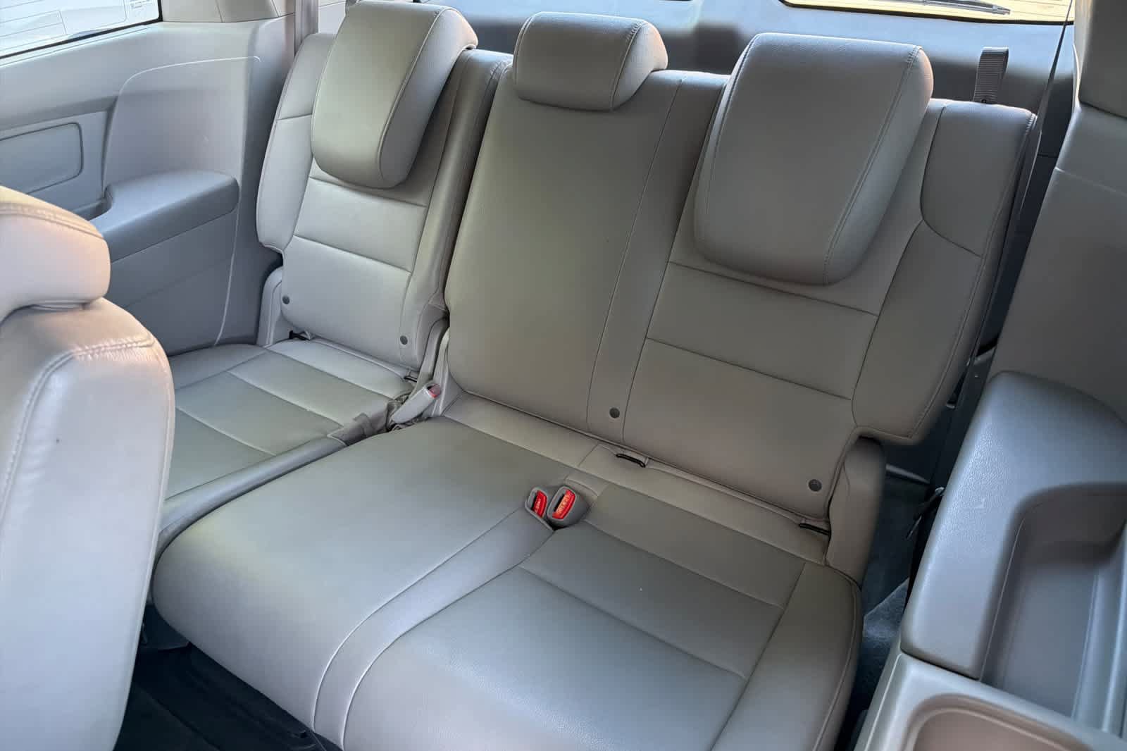 Used 2012 Honda Odyssey EX-L image 17