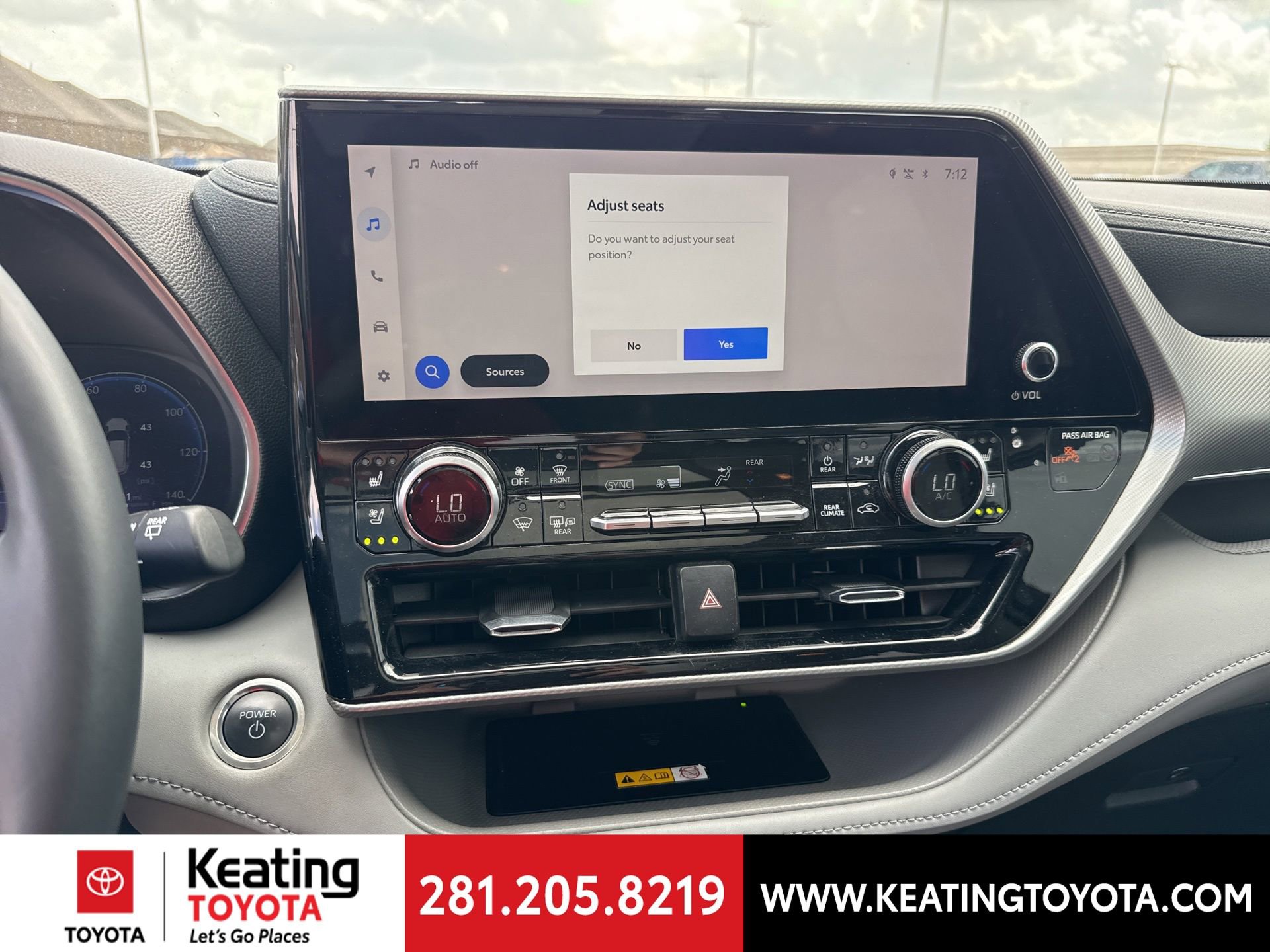 Used 2024 Toyota Highlander Platinum image 24