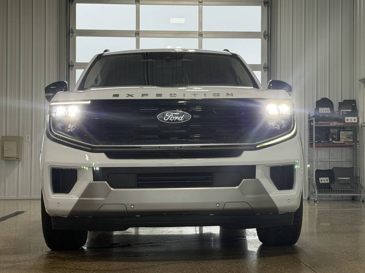 Used 2025 Ford Expedition Platinum AWD/4WD image 10