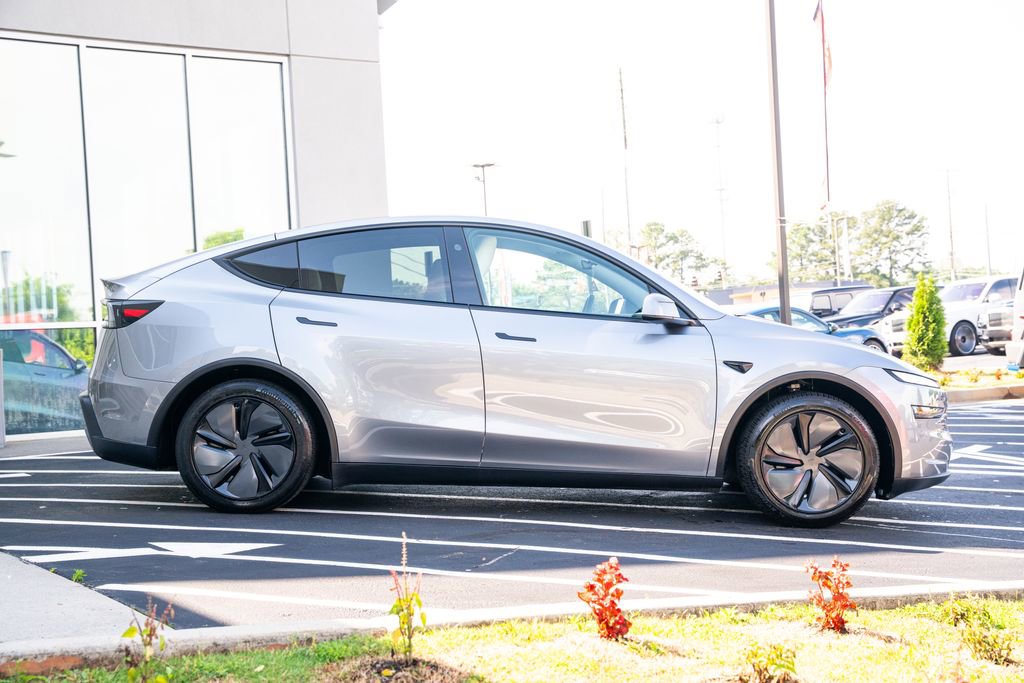 Used 2026 Tesla Model Y Long Range AWD/4WD image 10