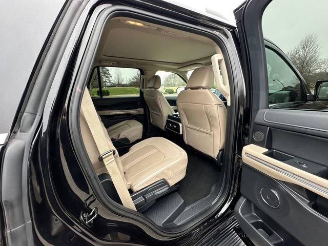 Used 2024 Ford Expedition Limited image 17