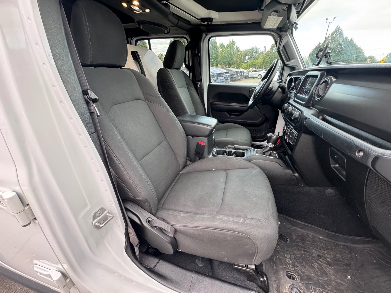 Used 2022 Jeep Gladiator Sport AWD/4WD image 10