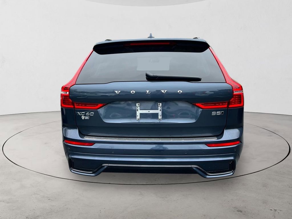 Certified 2024 Volvo XC60 B5 Plus w/ Climate Package AWD/4WD image 4