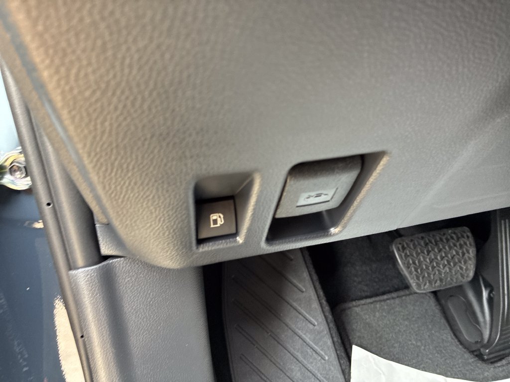 New 2026 Toyota RAV4 SE FWD image 37