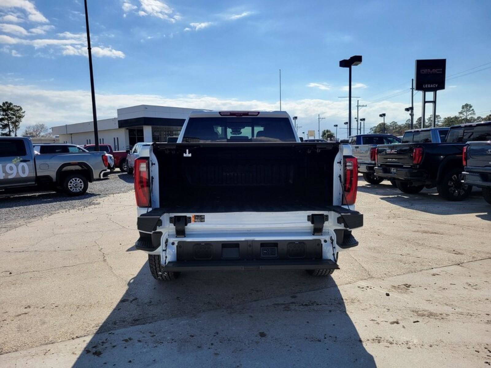 New 2026 GMC Sierra 2500 Denali Ultimate image 8