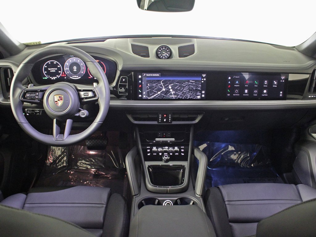 Certified 2025 Porsche Cayenne Coupe image 22