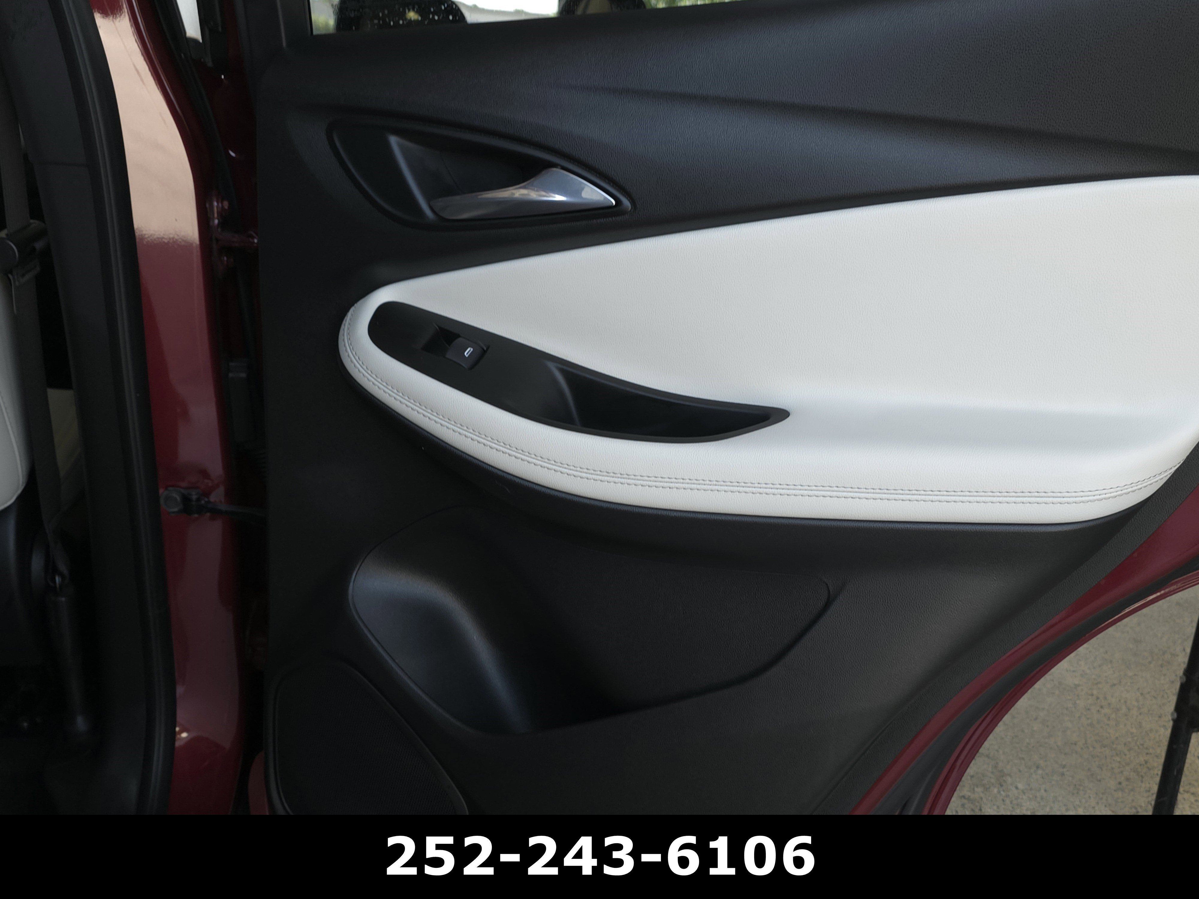 Used 2021 Buick Encore GX Select w/ Sport Touring Package FWD image 33