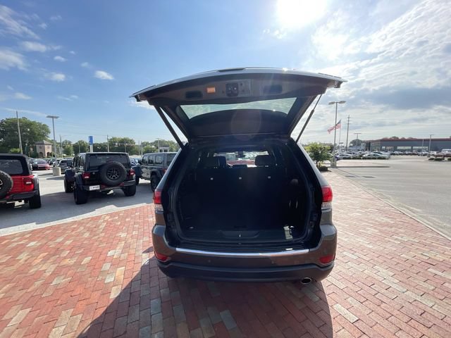 Used 2021 Jeep Grand Cherokee Limited w/ Sun & Sound Group AWD/4WD image 32