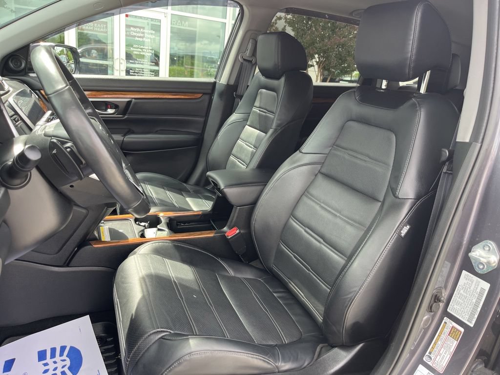 Used 2022 Honda CR-V Touring image 5