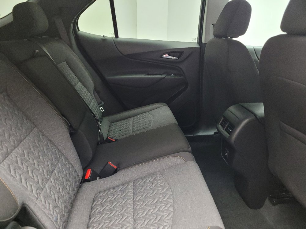 Used 2024 Chevrolet Equinox LT w/ LPO, Floor Liner Package FWD image 18
