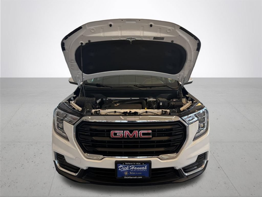 Used 2024 GMC Terrain SLE AWD/4WD image 4