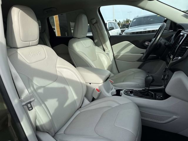 Used 2019 Jeep Cherokee Limited image 11