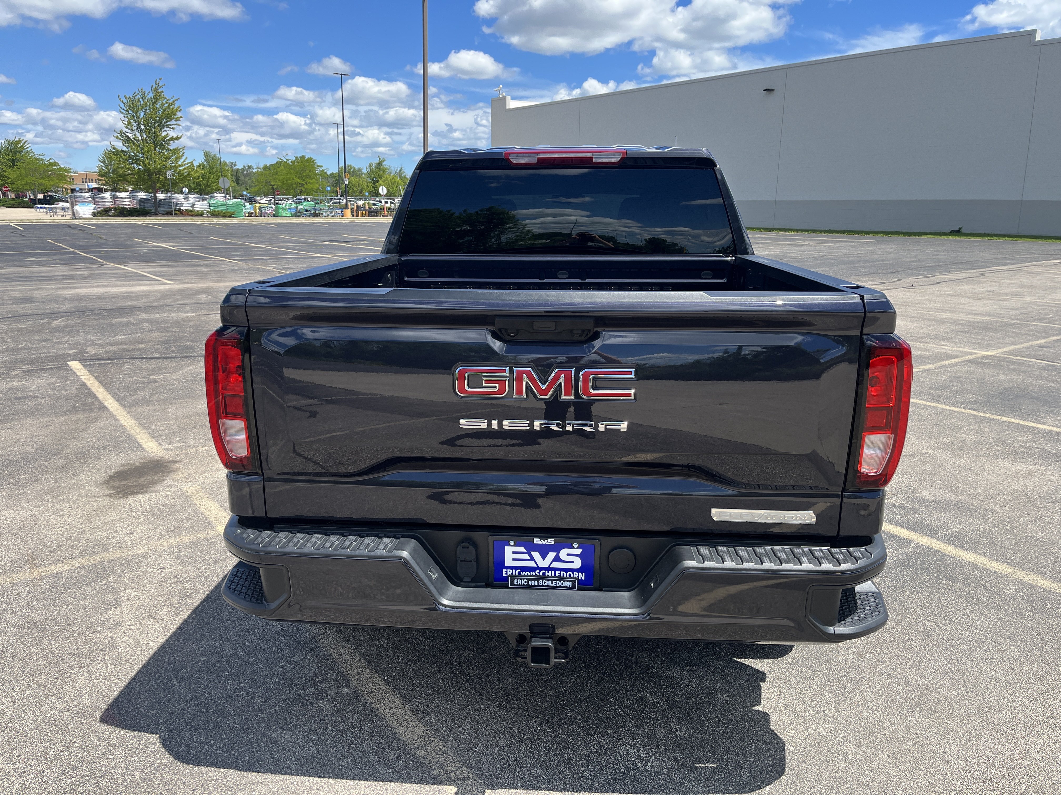 Used 2025 GMC Sierra 1500 Elevation AWD/4WD image 5