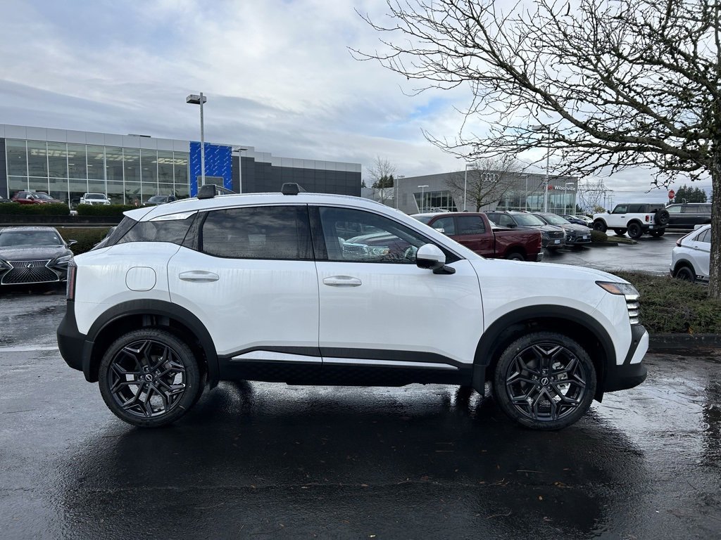 New 2025 Nissan Kicks SR w/ Illumination Package image 4