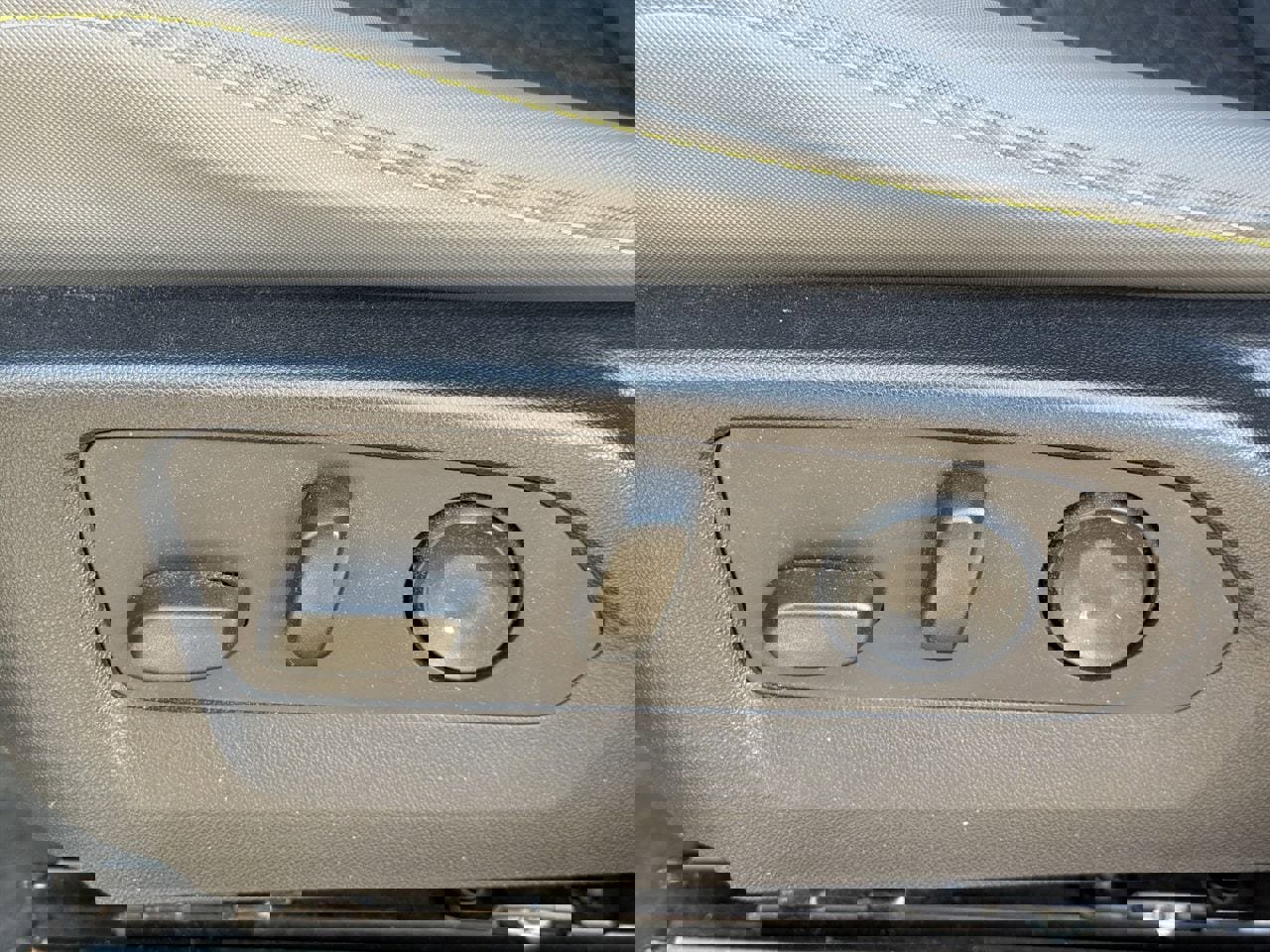 Used 2024 Chevrolet Colorado ZR2 w/ Technology Package image 12