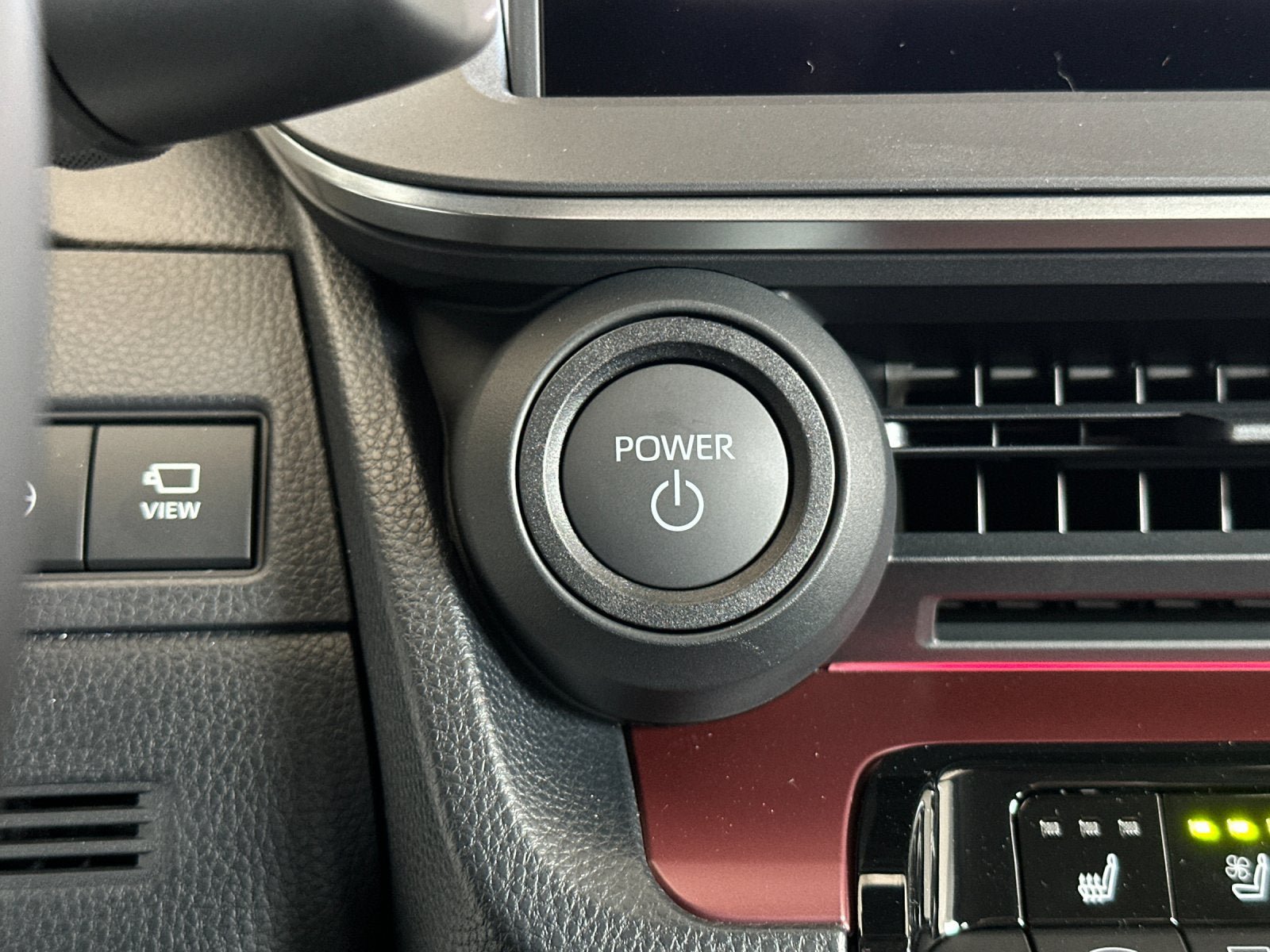 New 2026 Toyota Prius Plug-In Hybrid FWD image 24