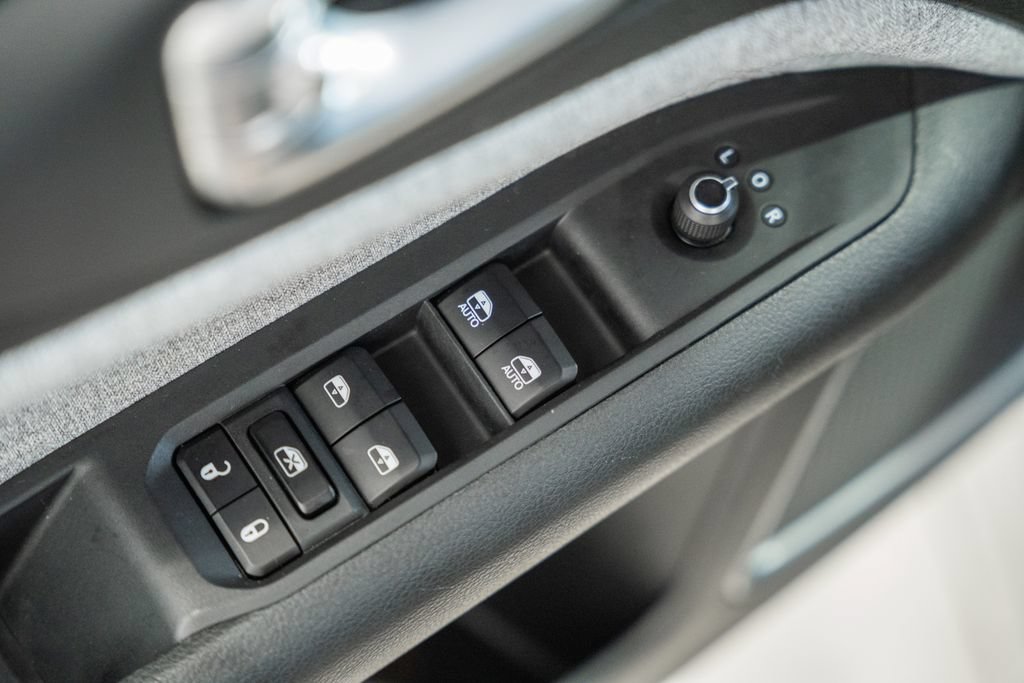 Certified 2023 Jeep Compass Latitude AWD/4WD image 42
