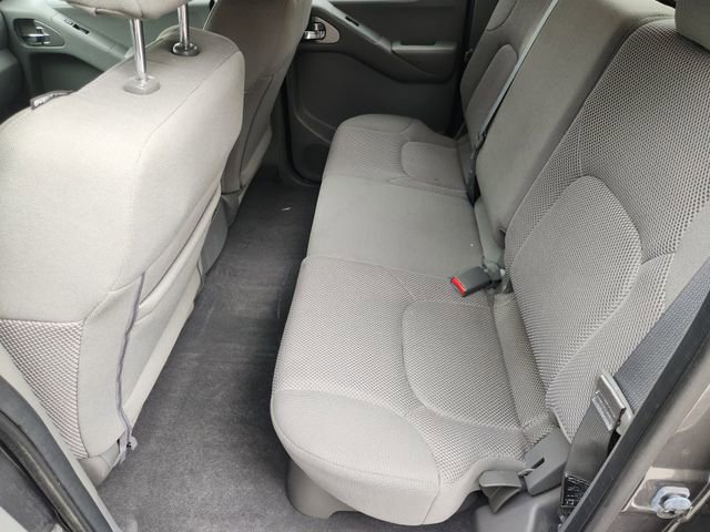 Used 2020 Nissan Frontier SV w/ Midnight Edition Floor Mats image 31