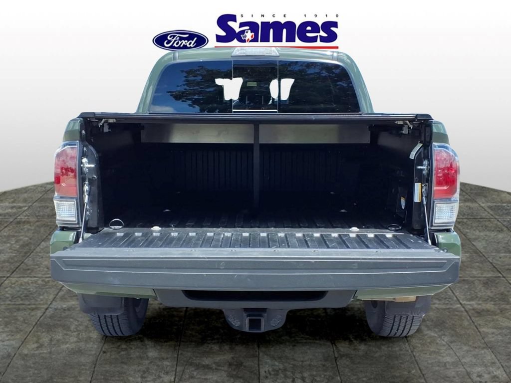 Used 2021 Toyota Tacoma Limited AWD/4WD image 10