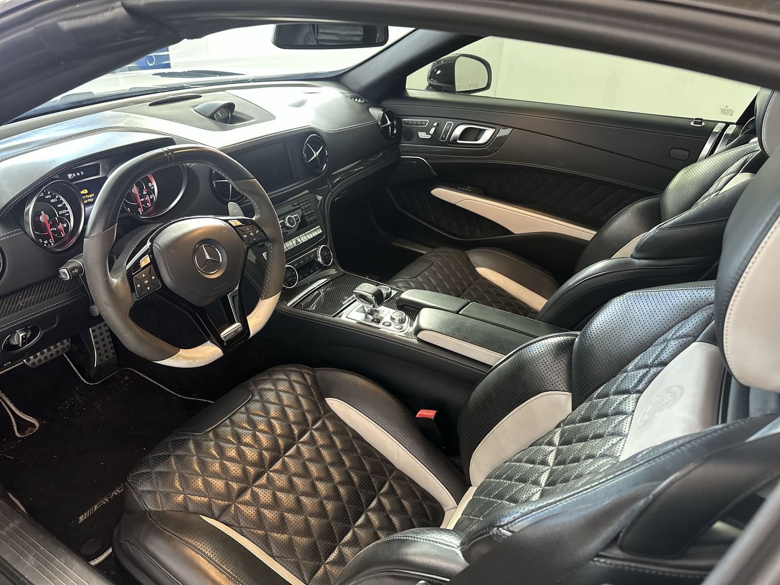 Used 2016 Mercedes-Benz SL 63 AMG image 24