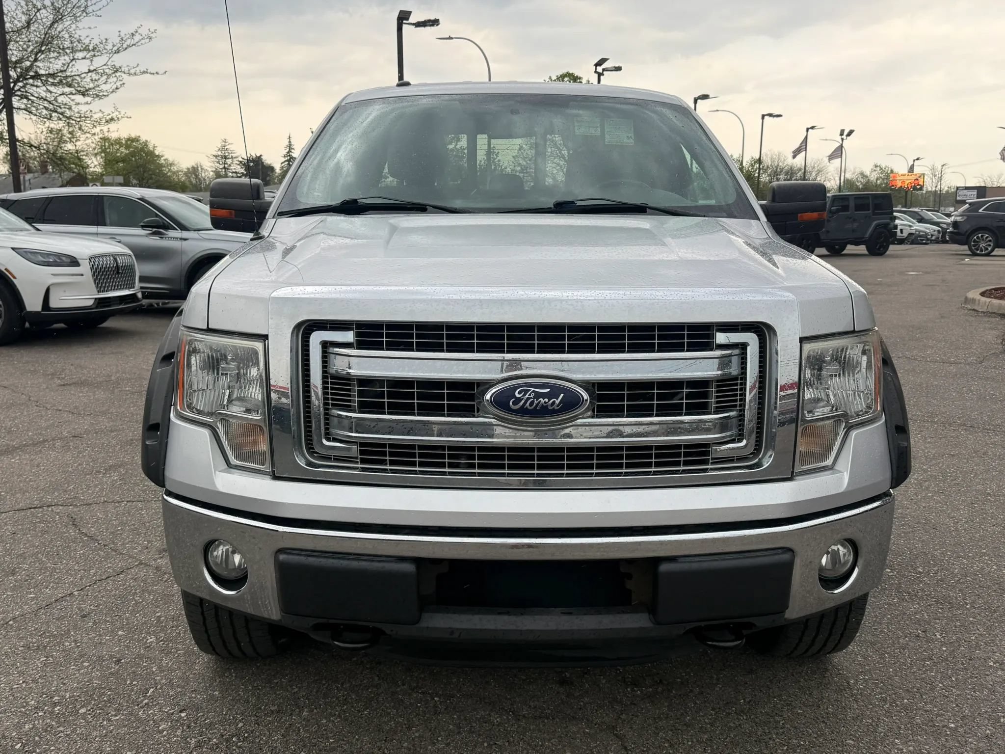 Used 2013 Ford F150 XLT w/ Luxury Equipment Group AWD/4WD image 2