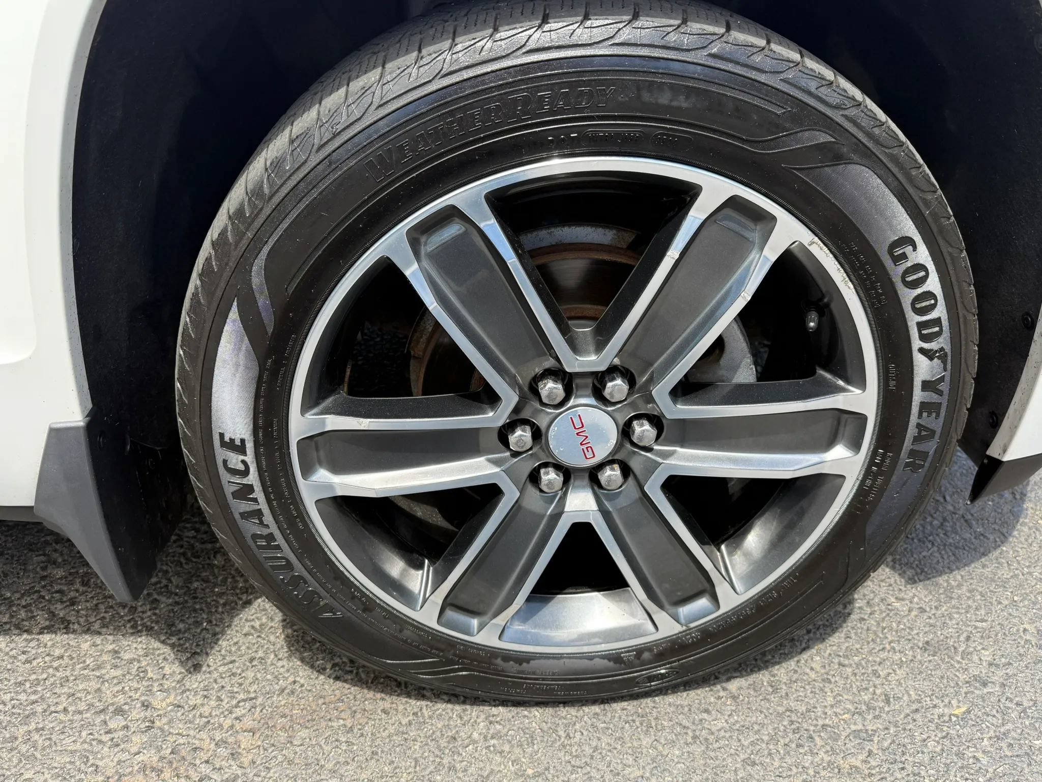 Used 2018 GMC Acadia Denali w/ Technology Package AWD/4WD image 8