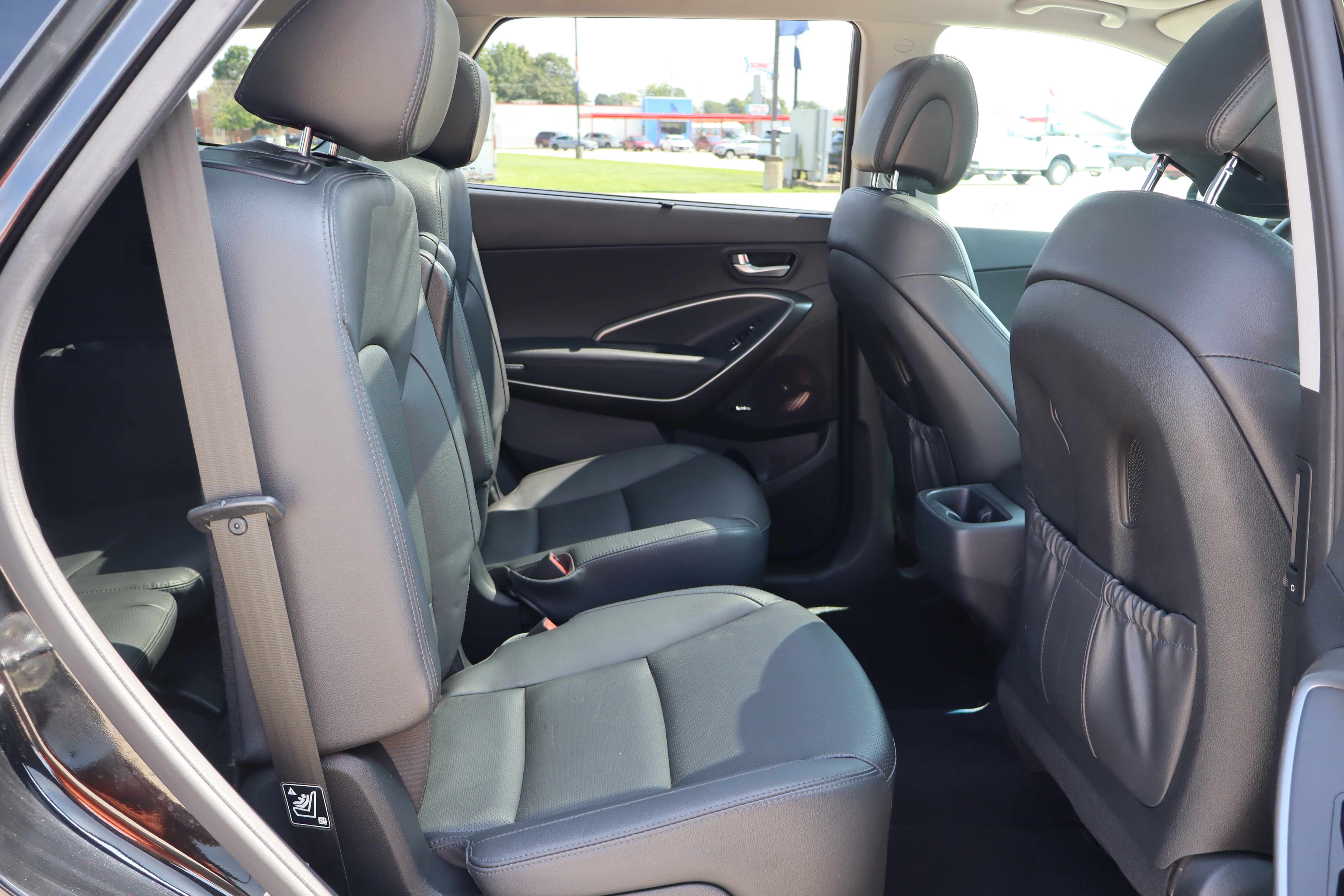 Used 2018 Hyundai Santa Fe Limited FWD image 13