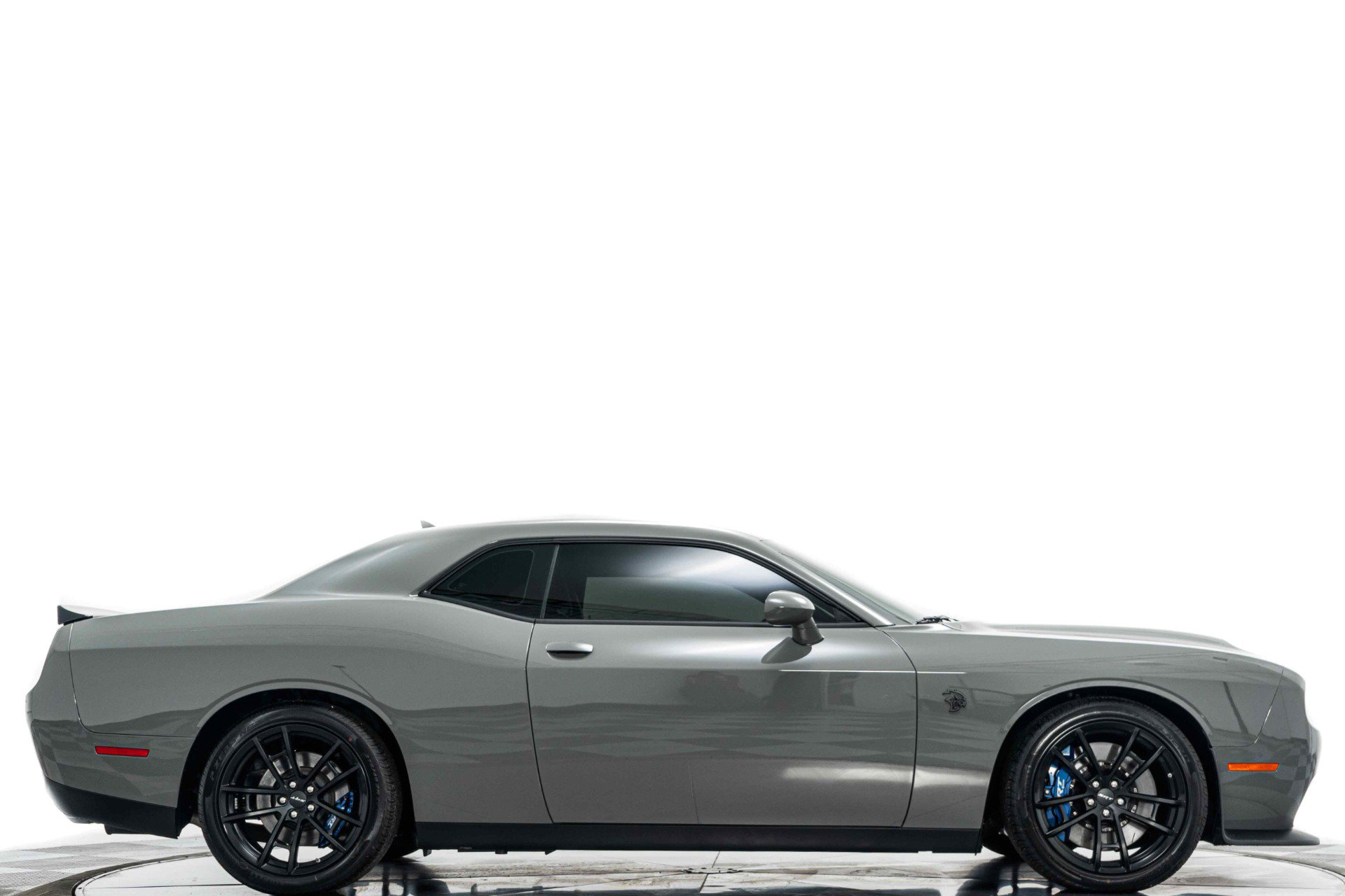 Used 2023 Dodge Challenger SRT Hellcat RWD image 2
