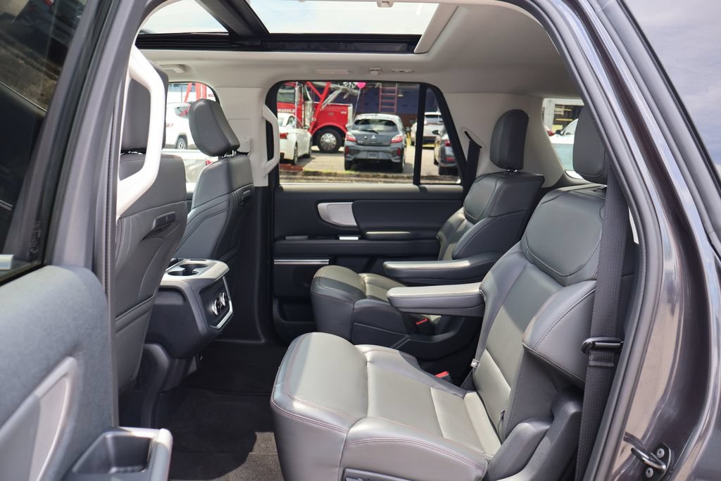 Used 2025 Ford Expedition Max Active AWD/4WD image 18