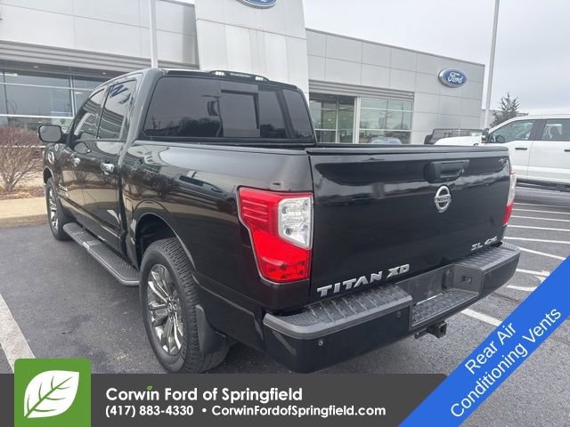 Used 2017 Nissan Titan SV image 5