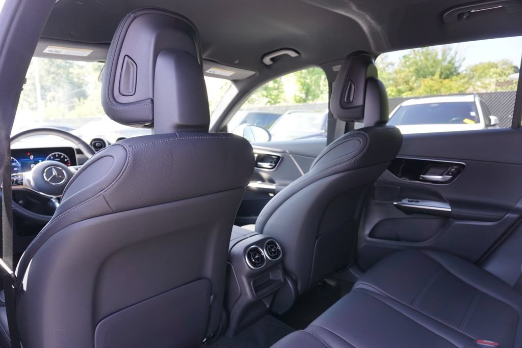 Certified 2025 Mercedes-Benz GLC 300 image 22