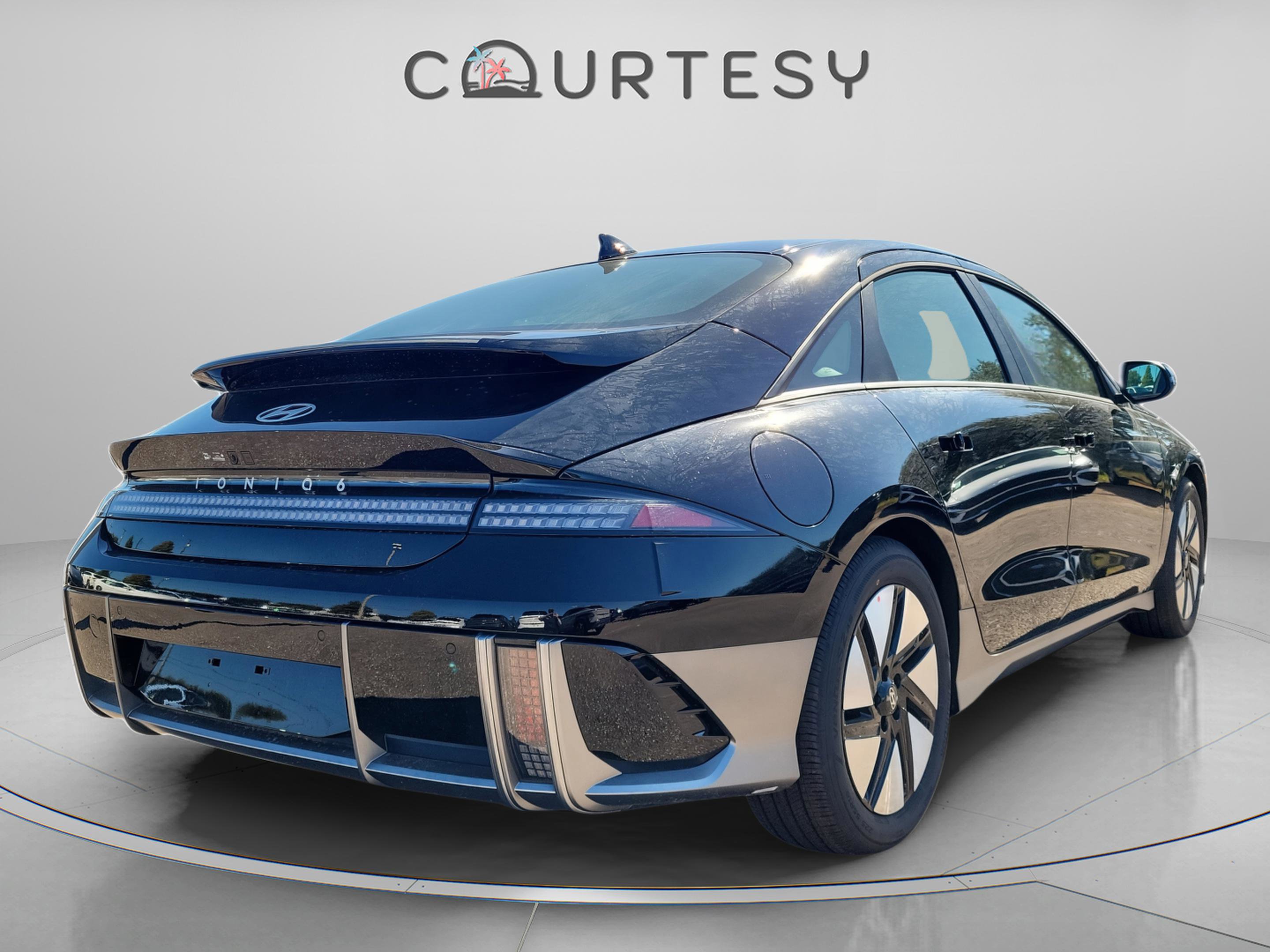 New 2025 Hyundai Ioniq 6 SE image 3