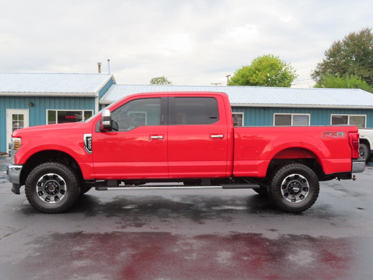 Used 2019 Ford F250 Lariat w/ Lariat Ultimate Package AWD/4WD image 3