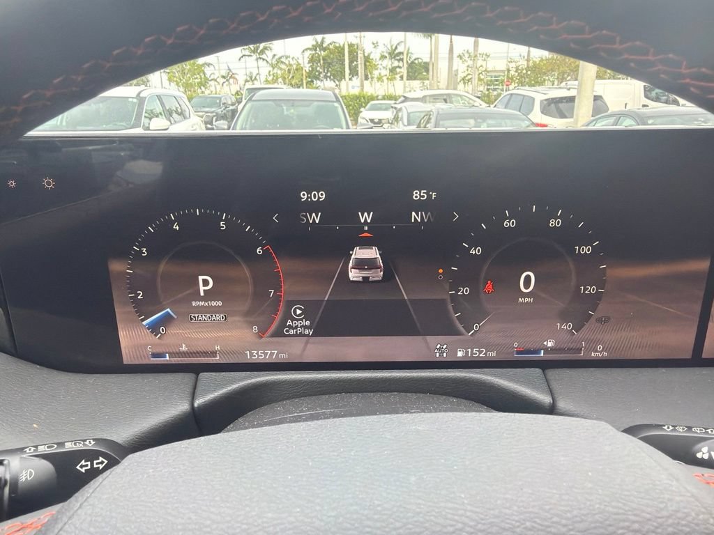 Used 2025 Nissan Armada PRO-4X w/ Pro-4X Premium Package AWD/4WD image 9
