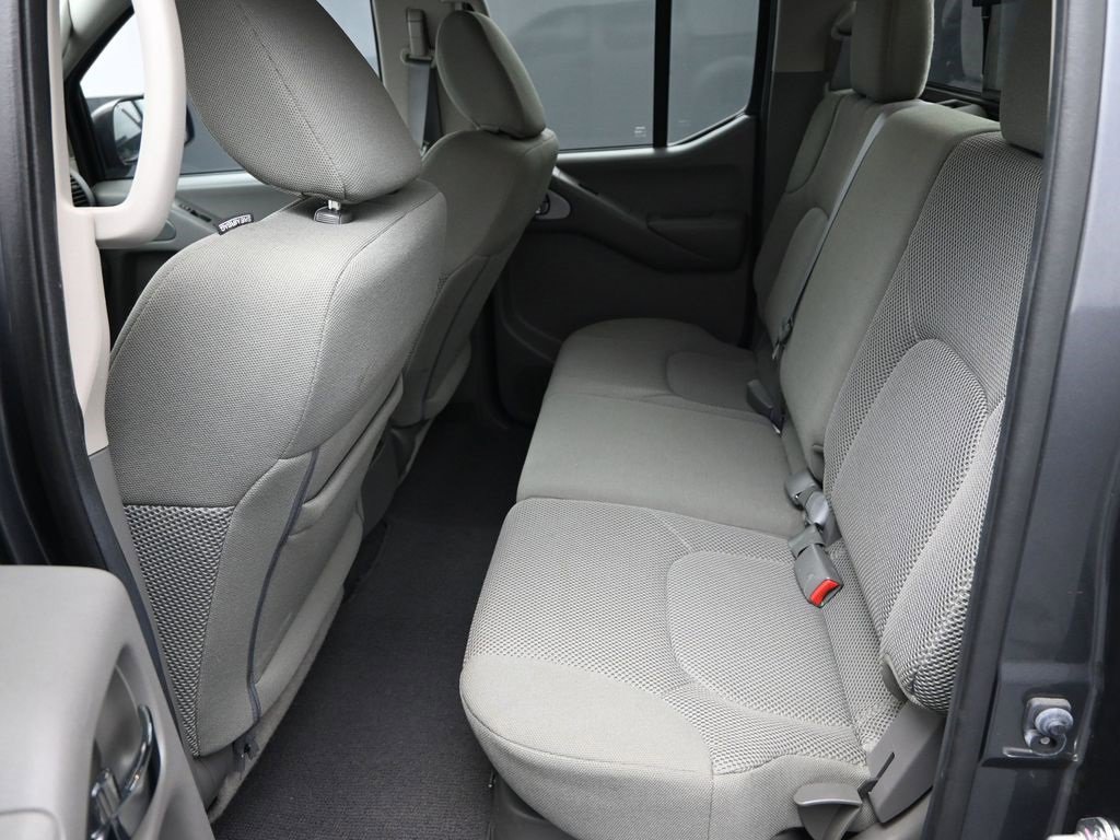 Used 2021 Nissan Frontier SV image 12