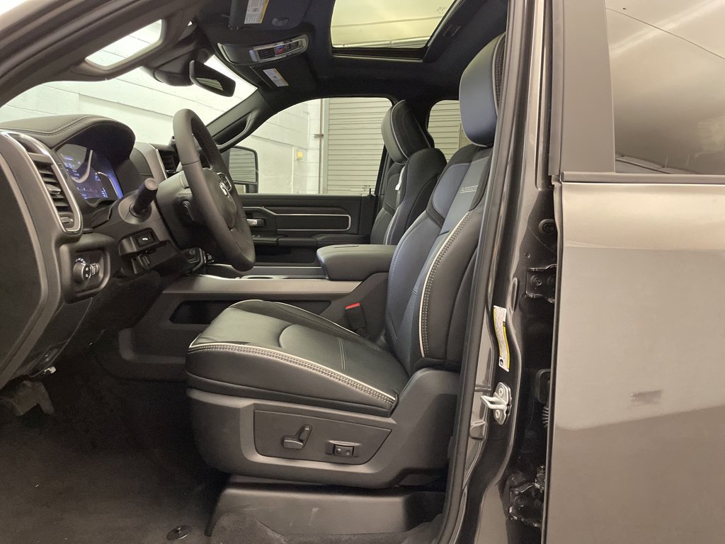New 2026 RAM 2500 Laramie AWD/4WD image 21
