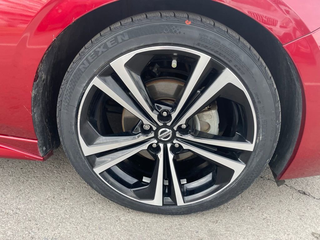 Used 2021 Nissan Sentra SR image 32