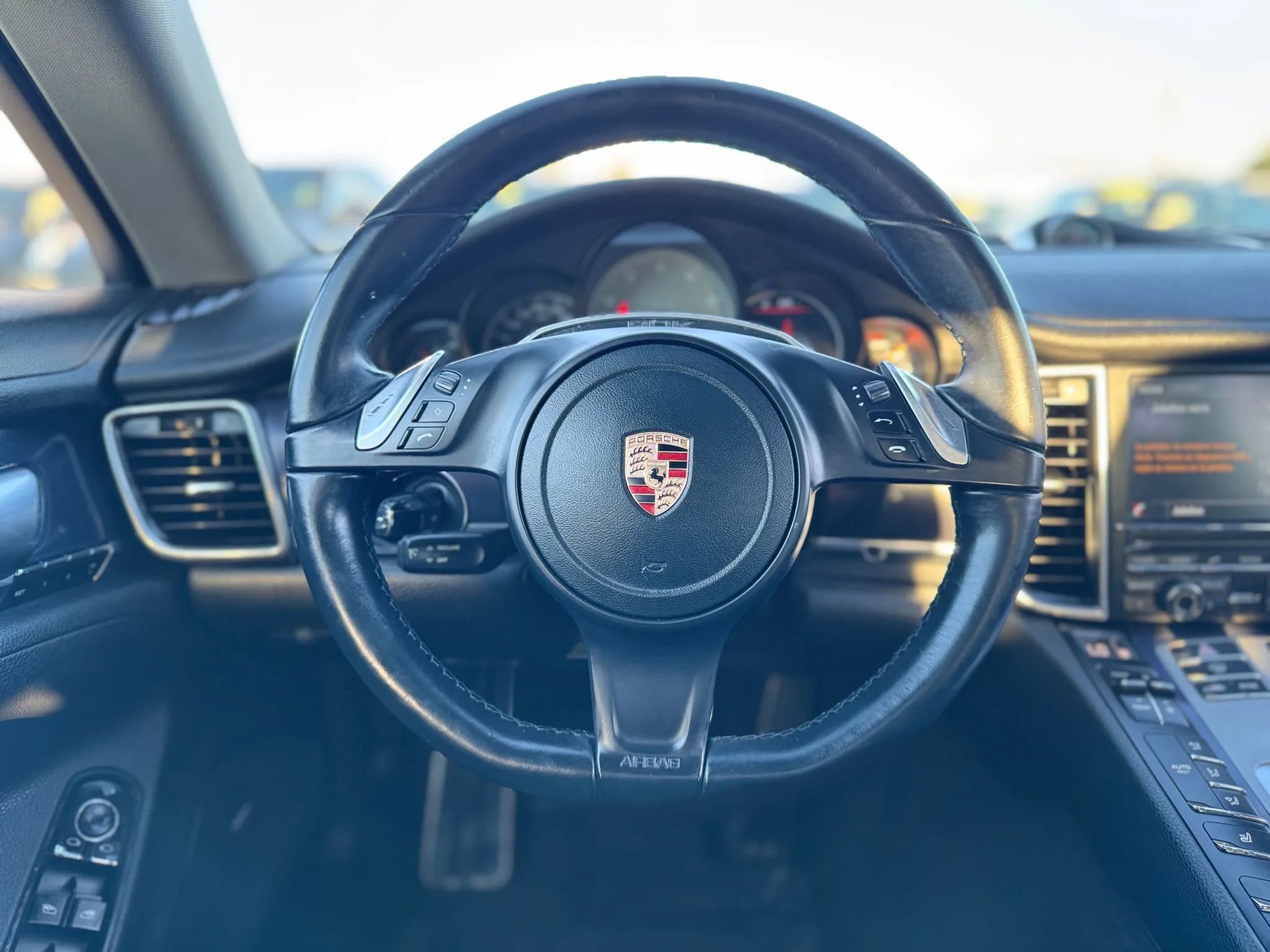 Used 2014 Porsche Panamera S image 21