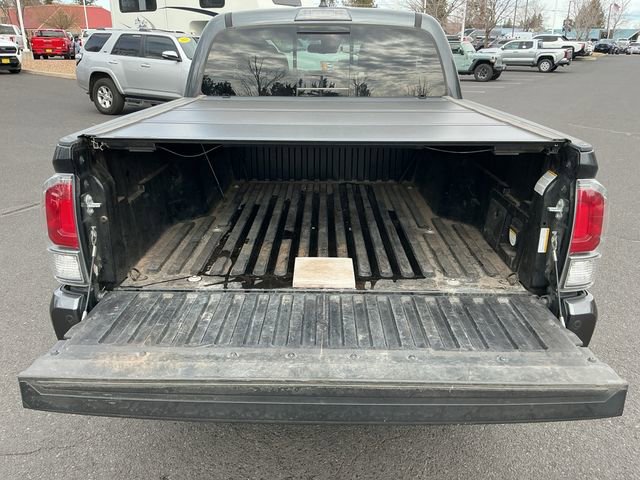 Certified 2022 Toyota Tacoma TRD Off-Road w/ Technology Package image 28