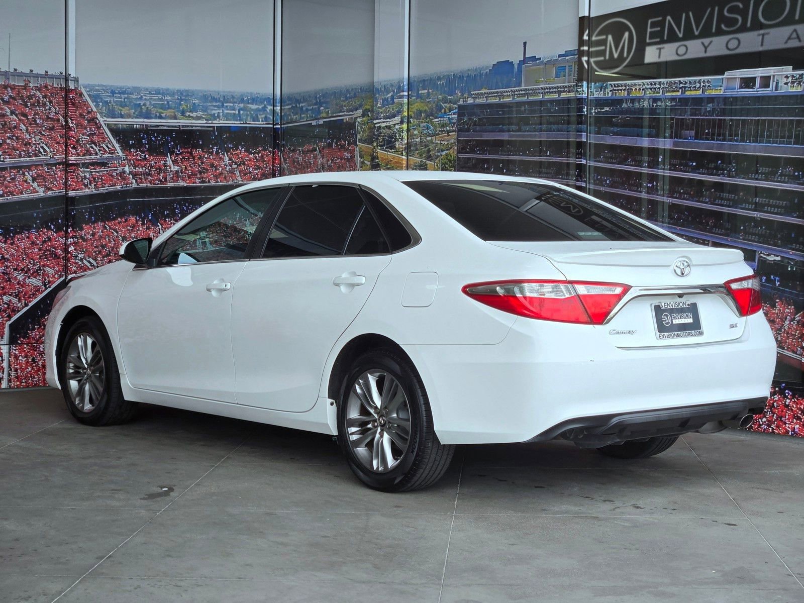 Used 2016 Toyota Camry SE image 6