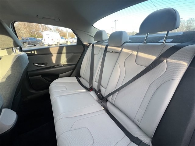 Used 2023 Hyundai Elantra Limited image 34