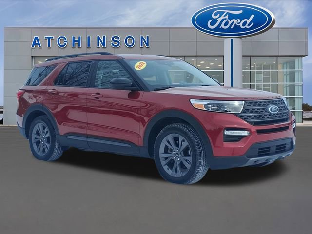 Certified 2022 Ford Explorer XLT w/ Equipment Group 202A image 3