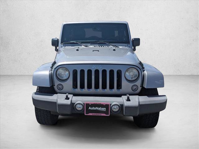 Used 2014 Jeep Wrangler Unlimited Sahara w/ Connectivity Group AWD/4WD image 2